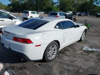 2014 Chevrolet Camaro LT z VIN 2G1FB1E32E9305387, wystawiony jako IAAI lot #42406536 z przebiegiem 129 121 mil mil oraz . Historia ofert i sprzedaży dostępna na DreamBid. Obrazek 4.