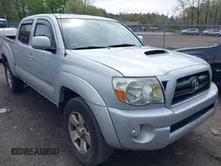 2005 Toyota Tacoma with VIN 5TELU42N85Z104762, listed as a IAAI auction lot 42171524 with 178,915 mi miles and . Bid and sale history available at DreamBid. Image 1.