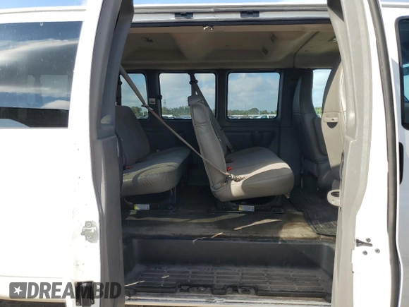 2017 Chevrolet Express Passenger LT с VIN 1GAZGPFF5H1170800, выставлен на аукционе Copart как лот 86915014 с пробегом 73 649 миль миль и Списание • Salvage title. История ставок и продаж доступна на DreamBid. Изображение 11.