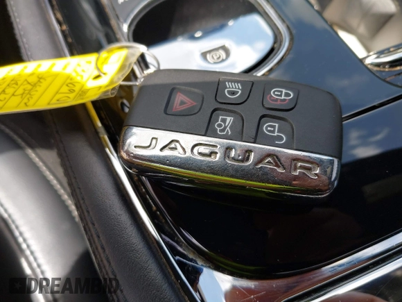 2015 Jaguar XJ с VIN SAJWA3HT3FMV86221, выставлен на аукционе IAAI как лот 42628203 с пробегом 125 951 миль миль и . История ставок и продаж доступна на DreamBid. Изображение 11.