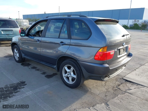 2003 BMW X5 3.0i with VIN 5UXFA53573LV83812, listed as a IAAI auction lot 41590046 with 166,841 mi miles. Bid and sale history available at carsss.com. Image 3.