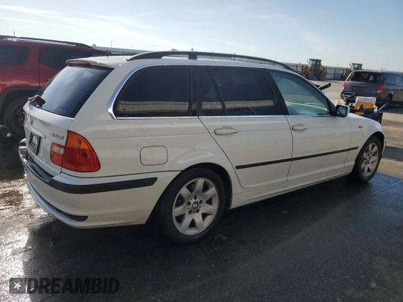 2003 BMW 3 Series 325i with VIN WBAEN33483PC12177, listed as a Copart auction lot 54206945 with 125,512 mi miles and Salvage Title. Bid and sale history available at DreamBid. Image 3.