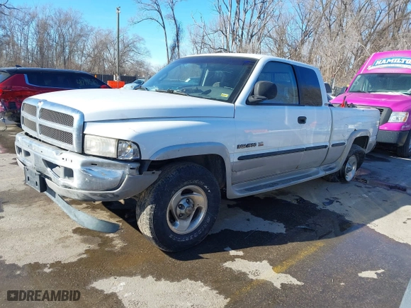 1998 Dodge Ram 1500 with VIN 3B7HF13Z2WG130254, listed as a IAAI auction lot 41323066 with 204,006 mi miles. Bid and sale history available at carsss.com. Image 2.