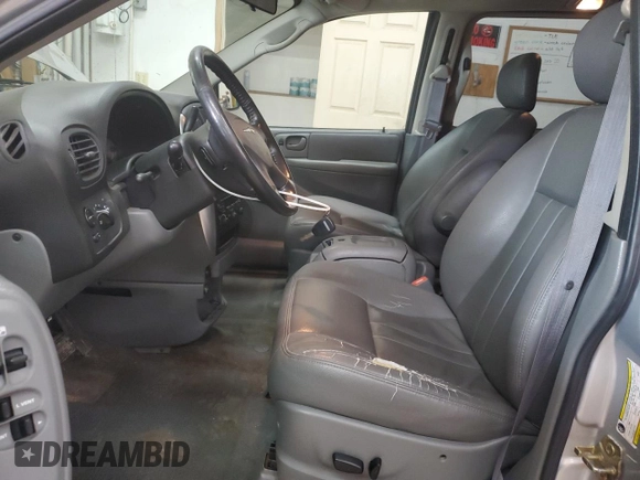 2006 Chrysler Town & Country Touring with VIN 2A4GP54L96R818928, listed as a Copart auction lot 54756255 with 157,377 mi miles and Salvage Title. Bid and sale history available at DreamBid. Image 7.