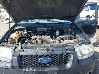 2007 Ford Escape XLT с VIN 1FMYU93197KB68777, выставлен на аукционе IAAI как лот 41996027 с пробегом 206 497 миль миль и . История ставок и продаж доступна на DreamBid. Изображение 10.