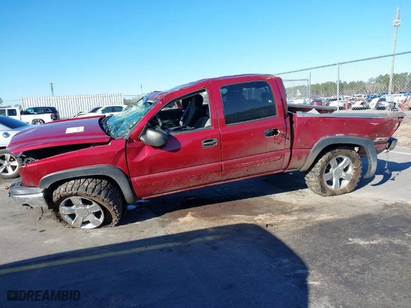 2004 Chevrolet Silverado 1500 Crew Cab LT with VIN 2GCEK13T341332620, listed as a IAAI auction lot 41607153 with 1 mi miles. Bid and sale history available at carsss.com. Image 12.