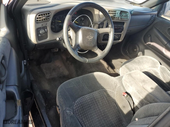 2000 Chevrolet S-10 LS with VIN 1GCCS14W7Y8286972, listed as a Copart auction lot 84642504 with 200,833 mi miles and Salvage Title. Bid and sale history available at carsss.com. Image 8.
