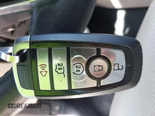2020 Ford Escape SEL с VIN 1FMCU0H6XLUC73739, выставлен на аукционе IAAI как лот 42529192 с пробегом 57 994 миль миль и . История ставок и продаж доступна на DreamBid. Изображение 11.