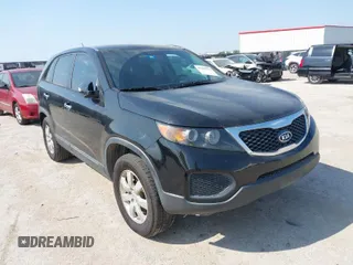 2012 Kia Sorento LX with VIN 5XYKT3A17CG202020, listed as a IAAI auction lot 42056560 with 199,872 mi miles. Bid and sale history available at carsss.com. Image 1.