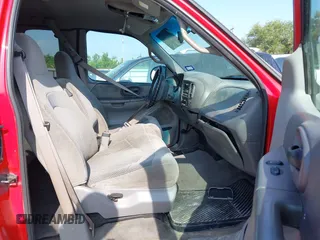 2001 Ford F-150 XL z VIN 1FTRX17W81KE46762, wystawiony jako IAAI lot #42331946 z przebiegiem Nie podano mil oraz . Historia ofert i sprzedaży dostępna na DreamBid. Obrazek 5.