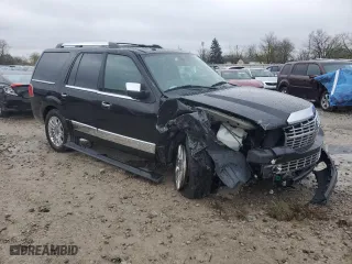 2014 Lincoln Navigator with VIN 5LMJJ2J50EEL06951, listed as a Copart auction lot 52361485 with 98,505 mi miles and Salvage Title. Bid and sale history available at carsss.com. Image 4.
