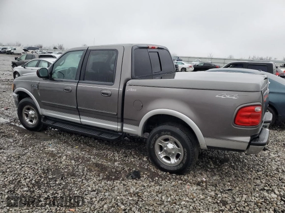 2002 Ford F-150 XLT with VIN 1FTRW08L82KB50370, listed as a Copart auction lot 44715545 with 238,038 mi miles and Salvage Title. Bid and sale history available at carsss.com. Image 2.