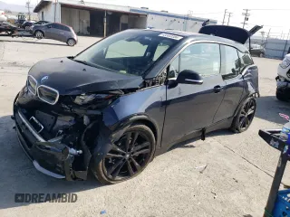 2018 BMW i3 s with VIN WBY7Z8C57JVB87480, listed as a Copart auction lot 43303384 with 0 mi miles. Bid and sale history available at carsss.com. Image 1.