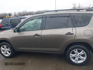 2011 Toyota RAV4 with VIN JTMBK4DV0B5099585, listed as a IAAI auction lot 41502571 with 162,850 mi miles. Bid and sale history available at carsss.com. Image 14.