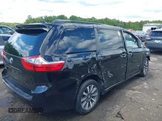2020 Toyota Sienna XLE z VIN 5TDDZ3DC4LS232650, wystawiony jako IAAI lot #42332566 z przebiegiem 141 971 mil mil oraz . Historia ofert i sprzedaży dostępna na DreamBid. Obrazek 4.