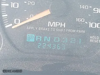 2002 Chevrolet Tahoe LT with VIN 1GNEK13Z62J320749, listed as a IAAI auction lot 41616061 with 224,363 mi miles. Bid and sale history available at carsss.com. Image 7.