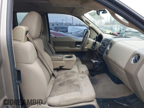 2004 Ford F-150 XLT with VIN 1FTPX14524NA34164, listed as a IAAI auction lot 41583236 with 168,780 mi miles. Bid and sale history available at carsss.com. Image 5.