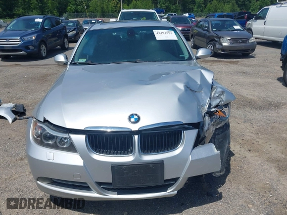 2008 BMW 3 Series 328xi with VIN WBAVC73518KX92542, listed as a IAAI auction lot 42494583 with 152,138 mi miles and . Bid and sale history available at DreamBid. Image 6.