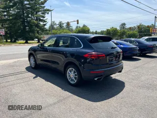 2016 Porsche Cayenne z VIN WP1AA2A22GKA36878, wystawiony jako Copart lot #61495525 z przebiegiem 110 253 mil mil oraz Czysty tytuł • Clean title. Historia ofert i sprzedaży dostępna na DreamBid. Obrazek 3.