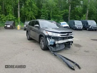 2018 Toyota Highlander SE with VIN 5TDJZRFH1JS816807, listed as a Copart auction lot 57179805 with 92,327 mi miles and Salvage title. Bid and sale history available at DreamBid. Image 15.