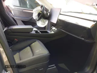 2024 Tesla Model Y Long Range with VIN 7SAYGDEE2RA311261, listed as a IAAI auction lot 41534010 with Not Provided miles and . Bid and sale history available at DreamBid. Image 5.