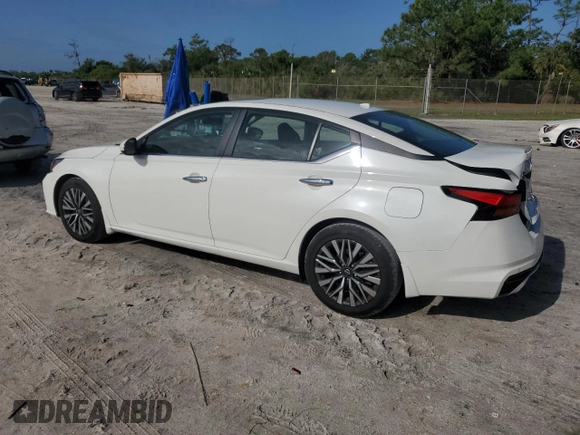 2024 Nissan Altima 2.5 SV with VIN 1N4BL4DV2RN340916, listed as a Copart auction lot 52529675 with 13,025 mi miles and Salvage Title. Bid and sale history available at carsss.com. Image 2.
