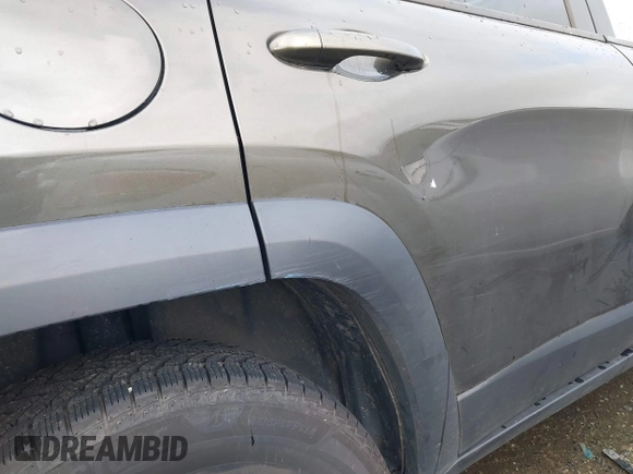 2015 Jeep Cherokee Trailhawk with VIN 1C4PJMBB5FW510514, listed as a IAAI auction lot 41492111 with 98,482 mi miles and . Bid and sale history available at DreamBid. Image 6.