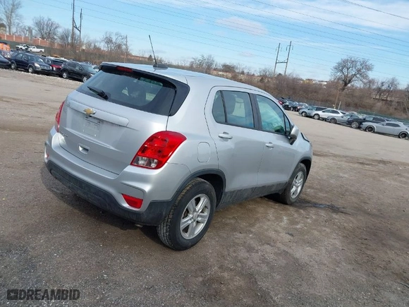 2018 Chevrolet Trax LS with VIN KL7CJNSB2JB530348, listed as a IAAI auction lot 41608477 with NaN miles. Bid and sale history available at carsss.com. Image 4.
