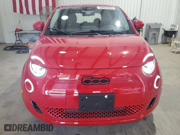 2024 FIAT 500e INSPI(RED) with VIN ZFAFFAA42RX209333, listed as a Copart auction lot 68452924 with 489 mi miles and Salvage Title. Bid and sale history available at carsss.com. Image 5.