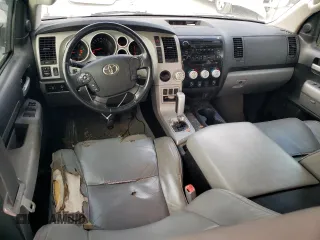 2007 Toyota Tundra Limited z VIN 5TBEV58177S465375, wystawiony jako Copart lot #48517355 z przebiegiem 231 924 mil mil oraz Czysty tytuł • Clean title. Historia ofert i sprzedaży dostępna na DreamBid. Obrazek 8.