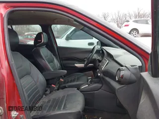 2019 Nissan Kicks SR with VIN 3N1CP5CUXKL492775, listed as a IAAI auction lot 41781059 with 152,745 mi miles. Bid and sale history available at carsss.com. Image 5.