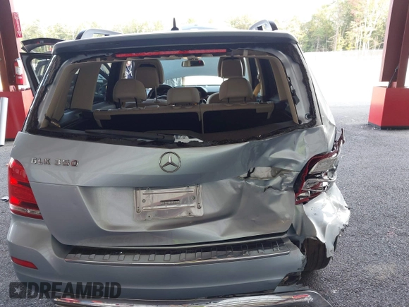 2013 Mercedes-Benz GLK with VIN WDCGG5HBXDG016369, listed as a IAAI auction lot 40325129 with 121,422 mi miles. Bid and sale history available at carsss.com. Image 6.