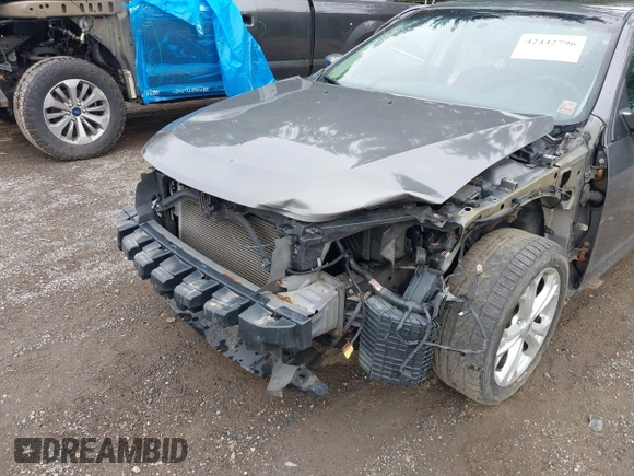 2012 Ford Fusion SE z VIN 3FAHP0HA2CR331457, wystawiony jako IAAI lot #42442796 z przebiegiem 134 903 mil mil oraz . Historia ofert i sprzedaży dostępna na DreamBid. Obrazek 6.