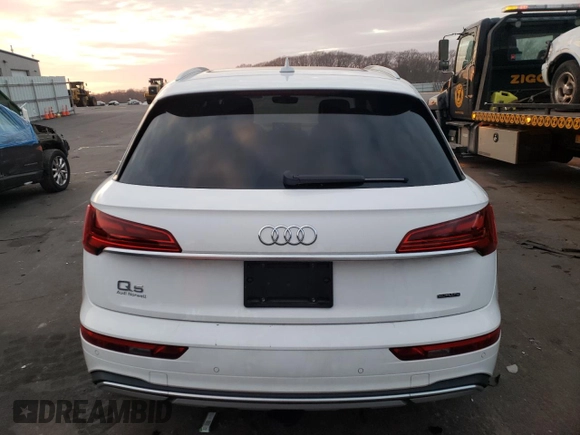 2021 Audi Q5 Premium with VIN WA1AAAFY8M2059824, listed as a Copart auction lot 72962562 with 15,475 mi miles. Bid and sale history available at carsss.com. Image 6.