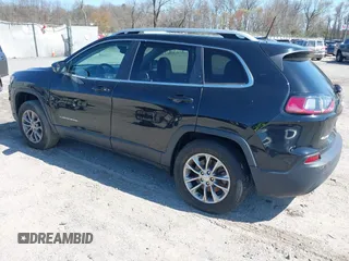 2020 Jeep Cherokee Latitude Plus z VIN 1C4PJMLB6LD584675, wystawiony jako IAAI lot #41943512 z przebiegiem 29 370 mil mil oraz . Historia ofert i sprzedaży dostępna na DreamBid. Obrazek 3.