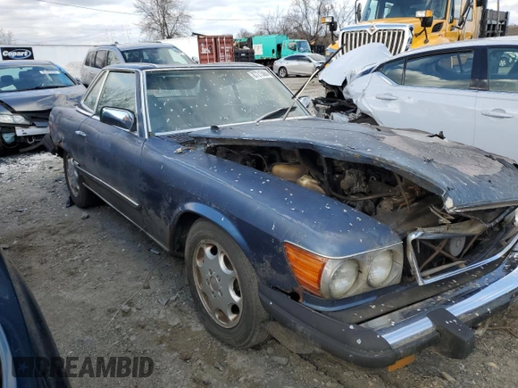 1981 Mercedes-Benz 380 380SL with VIN WDBBA45A1BB004630, listed as a Copart auction lot 87215664 with 8,882 mi miles and Salvage Title. Bid and sale history available at carsss.com. Image 4.