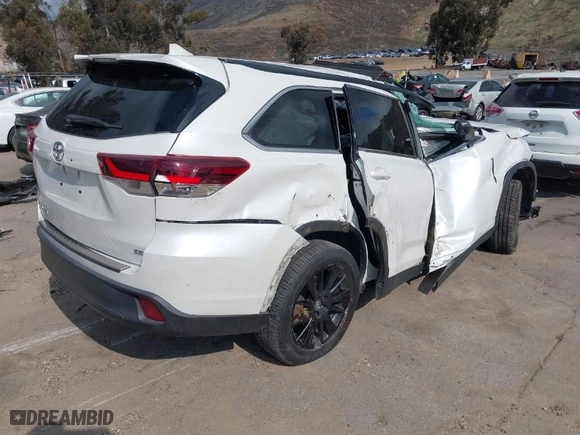 2019 Toyota Highlander SE with VIN 5TDKZRFHXKS308146, listed as a IAAI auction lot 41556837 with 52,555 mi miles. Bid and sale history available at carsss.com. Image 4.