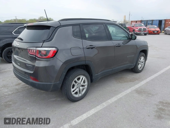 2018 Jeep Compass Sport с VIN 3C4NJCAB9JT489149, выставлен на аукционе IAAI как лот 42025904 с пробегом 87 099 миль миль и . История ставок и продаж доступна на DreamBid. Изображение 4.