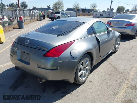 2005 Nissan 350Z 35th Anniversary Edition z VIN JN1AZ34D15M608766, wystawiony jako IAAI lot #41852248 z przebiegiem 261 809 mil mil oraz . Historia ofert i sprzedaży dostępna na DreamBid. Obrazek 4.