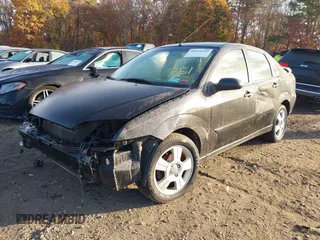 2007 Ford Focus S z VIN 1FAHP34N07W360761, wystawiony jako IAAI lot #40754946 z przebiegiem 121 371 mil mil oraz . Historia ofert i sprzedaży dostępna na DreamBid. Obrazek 2.