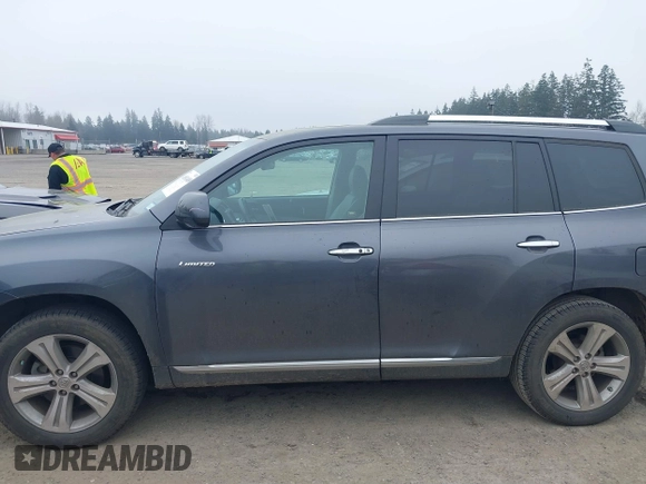 2012 Toyota Highlander Limited with VIN 5TDDK3EH4CS158998, listed as a IAAI auction lot 41891409 with 57,670 mi miles. Bid and sale history available at carsss.com. Image 15.