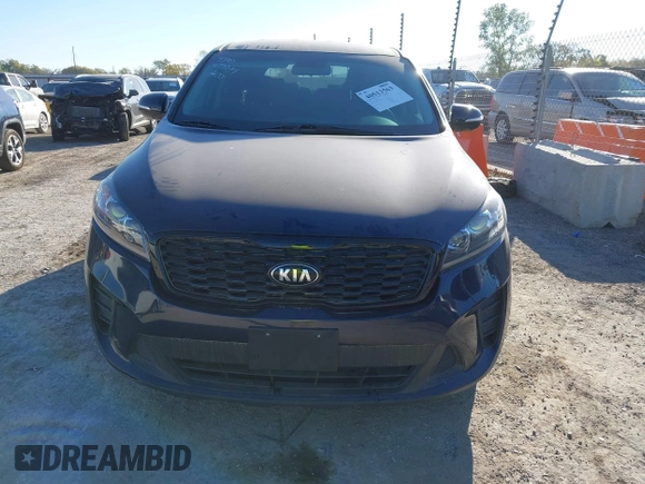 2020 Kia Sorento LX with VIN 5XYPG4A34LG631388, listed as a IAAI auction lot 40513563 with 112,565 mi miles. Bid and sale history available at carsss.com. Image 13.