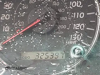 2009 Lexus GX 470 with VIN JTJBT20X090176601, listed as a IAAI auction lot 42095814 with 325,397 mi miles and . Bid and sale history available at carsss.com. Image 15.