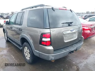 2006 Ford Explorer XLT z VIN 1FMEU73E66UA09423, wystawiony jako IAAI lot #41552885 z przebiegiem 214 269 mil mil oraz . Historia ofert i sprzedaży dostępna na DreamBid. Obrazek 3.