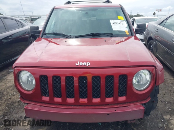 2016 Jeep Patriot Latitude z VIN 1C4NJRFBXGD657097, wystawiony jako IAAI lot #42094327 z przebiegiem 218 389 mil mil oraz . Historia ofert i sprzedaży dostępna na DreamBid. Obrazek 6.