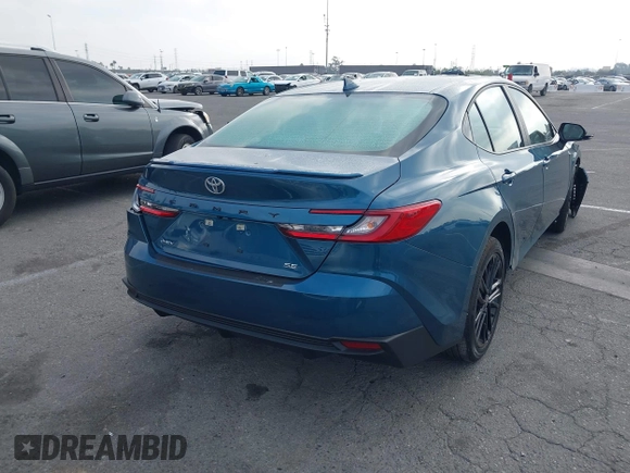 2025 Toyota Camry LE z VIN 4T1DAACK3SU571104, wystawiony jako IAAI lot #42084430 z przebiegiem 1 013 mil mil oraz . Historia ofert i sprzedaży dostępna na DreamBid. Obrazek 4.