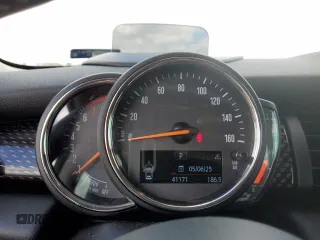 2020 MINI Hardtop Cooper S z VIN WMWXR5C07L2M30160, wystawiony jako Copart lot #55999495 z przebiegiem 41 171 mil mil oraz Szkoda całkowita • Salvage title. Historia ofert i sprzedaży dostępna na DreamBid. Obrazek 9.