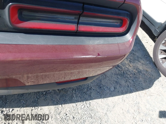 2018 Dodge Challenger R/T with VIN 2C3CDZBT4JH183613, listed as a IAAI auction lot 42736300 with 176,851 mi miles and . Bid and sale history available at DreamBid. Image 18.