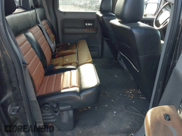2005 Ford F-150 XLT z VIN 1FTPW12565KB99210, wystawiony jako IAAI lot #42177600 z przebiegiem 95 065 mil mil oraz . Historia ofert i sprzedaży dostępna na DreamBid. Obrazek 8.