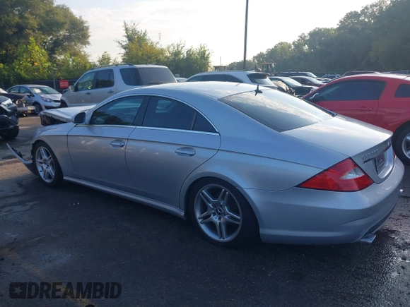 2006 Mercedes-Benz CLS-Class with VIN WDDDJ75X76A062548, listed as a IAAI auction lot 40212012 with 117,233 mi miles. Bid and sale history available at carsss.com. Image 14.